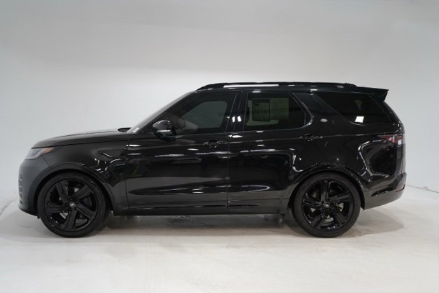 Used 2024 Land Rover Discovery Dynamic SE image 4