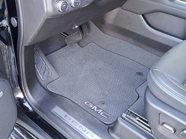 Used 2025 GMC Yukon XL Denali image 42