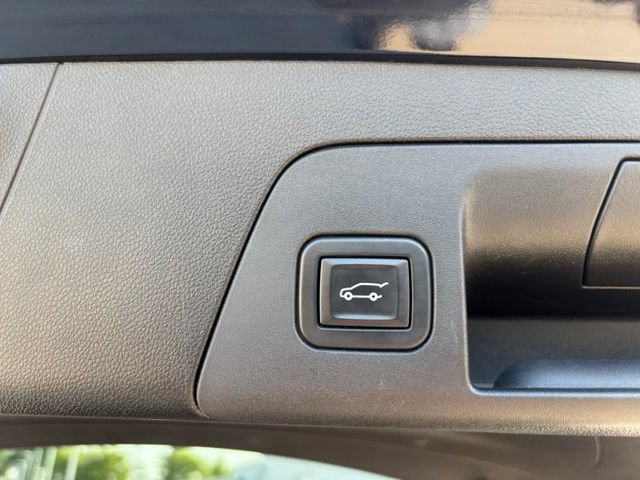 Used 2021 Buick Envision Essence FWD image 23