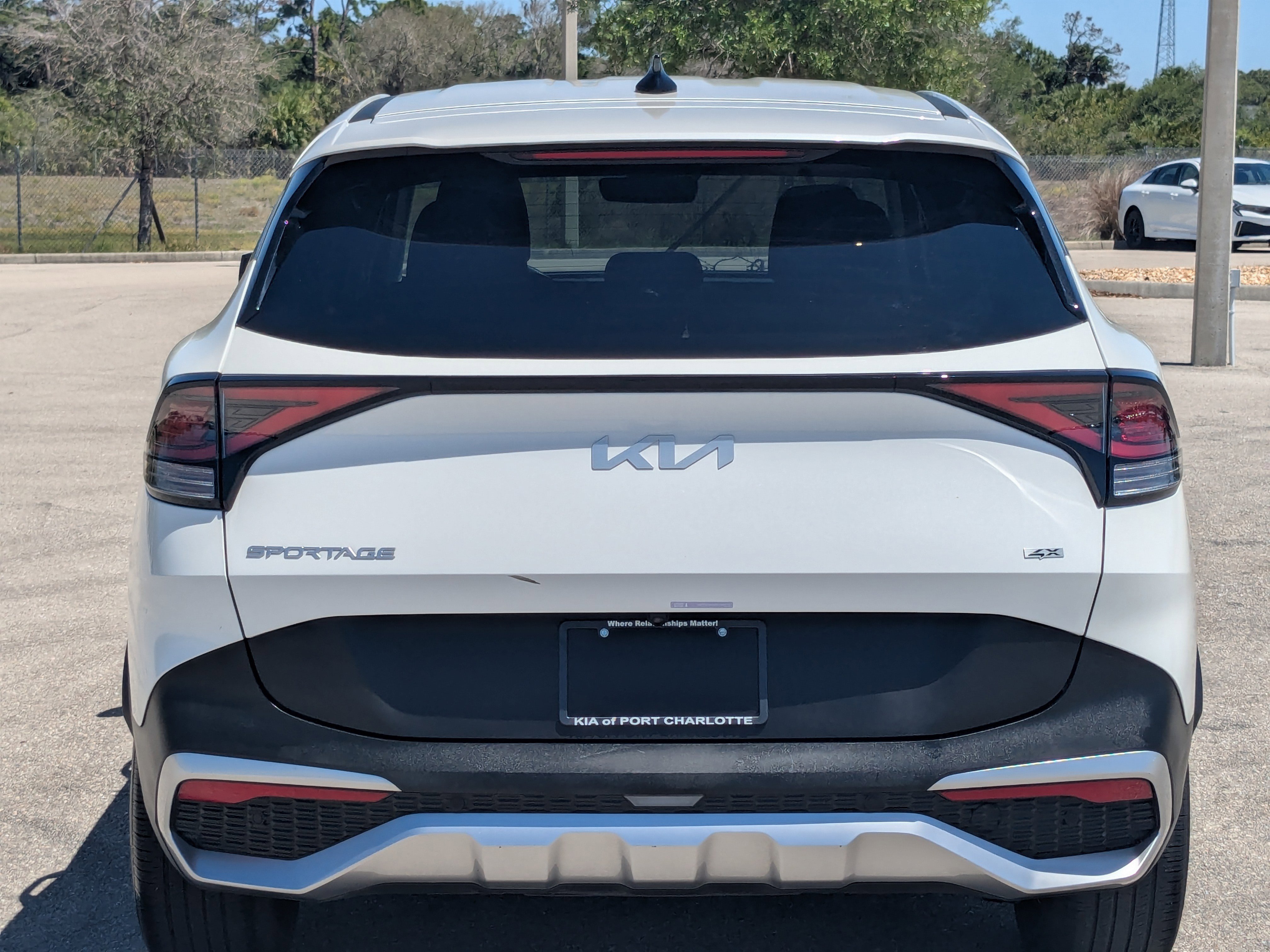 Certified 2025 Kia Sportage LX AWD/4WD image 6