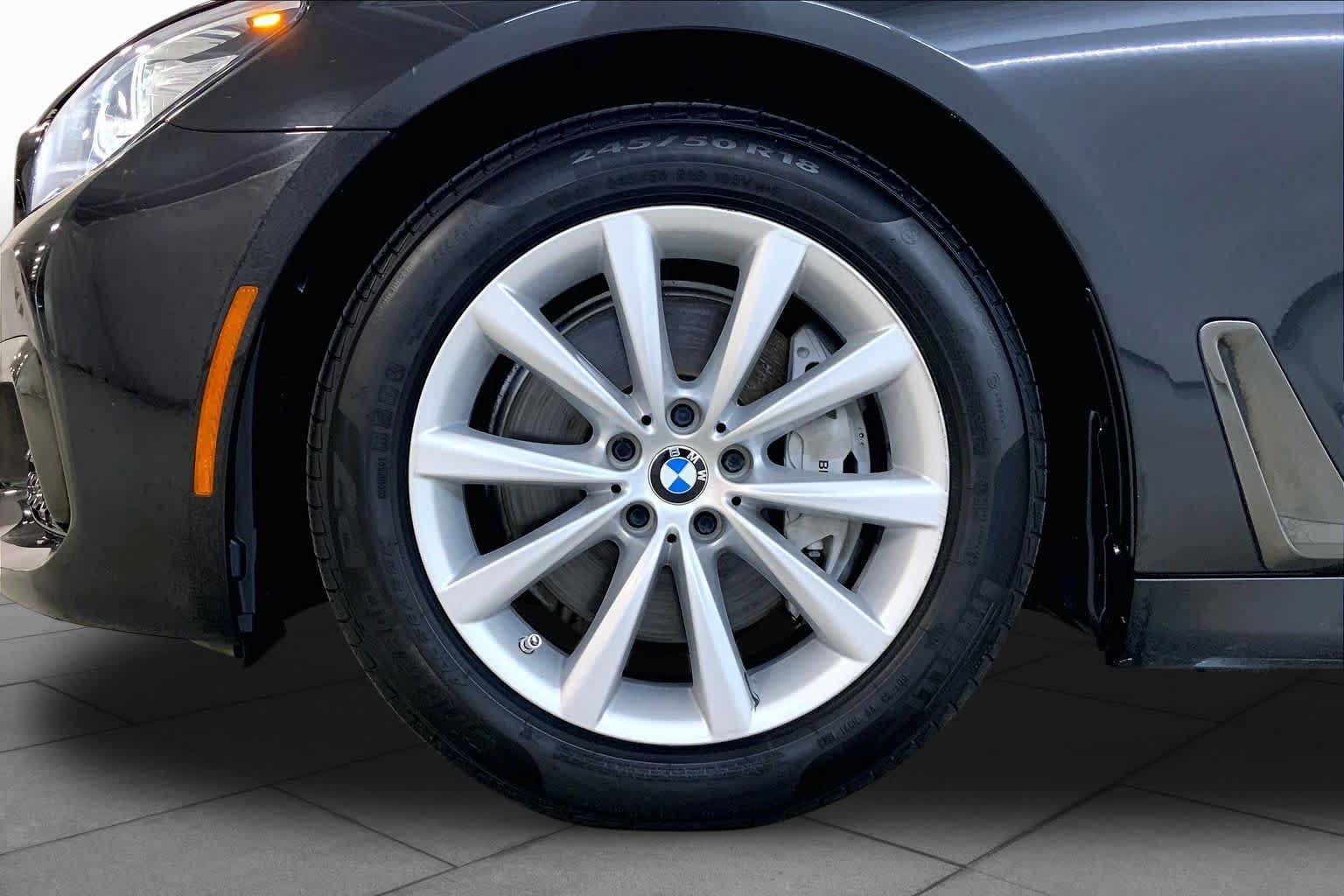 Used 2019 BMW 740i xDrive w/ M Sport Package AWD/4WD image 10
