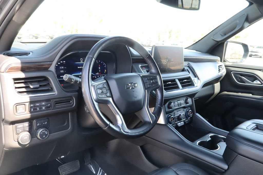 Used 2022 Chevrolet Tahoe Z71 w/ Luxury Package AWD/4WD image 18