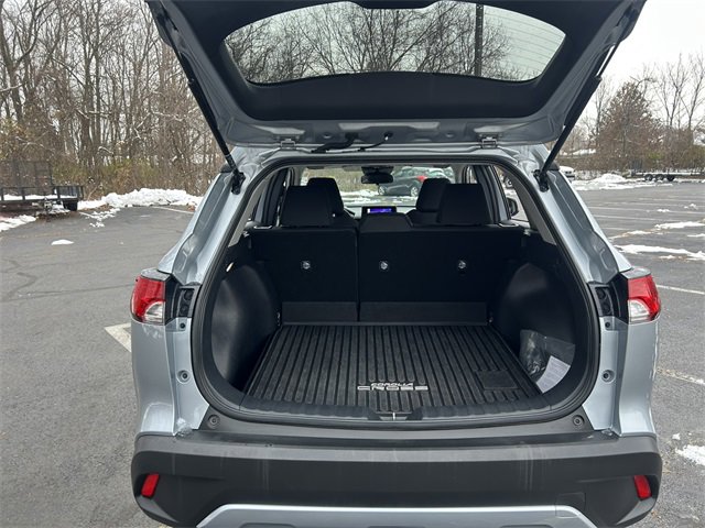 Used 2024 Toyota Corolla Cross LE image 25