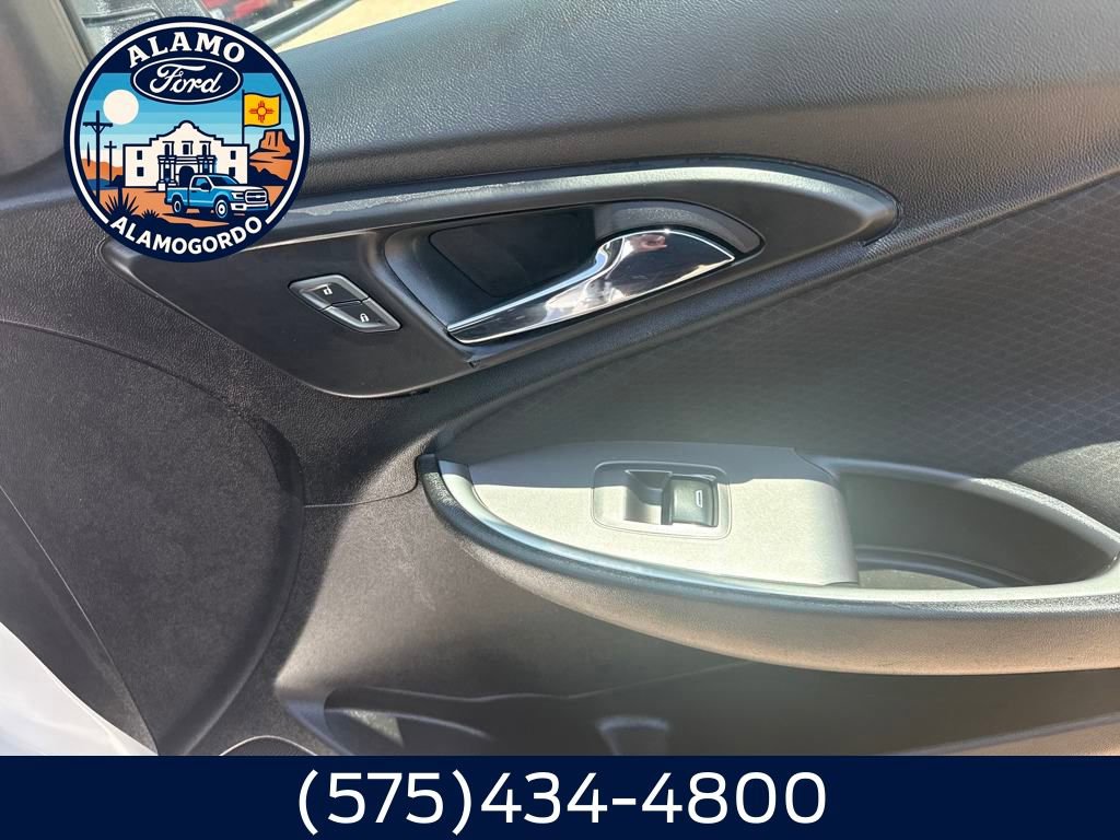 Used 2022 Chevrolet Malibu LT image 17