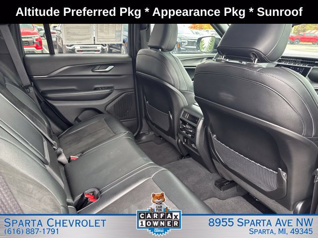 Used 2024 Jeep Grand Cherokee Altitude AWD/4WD image 33