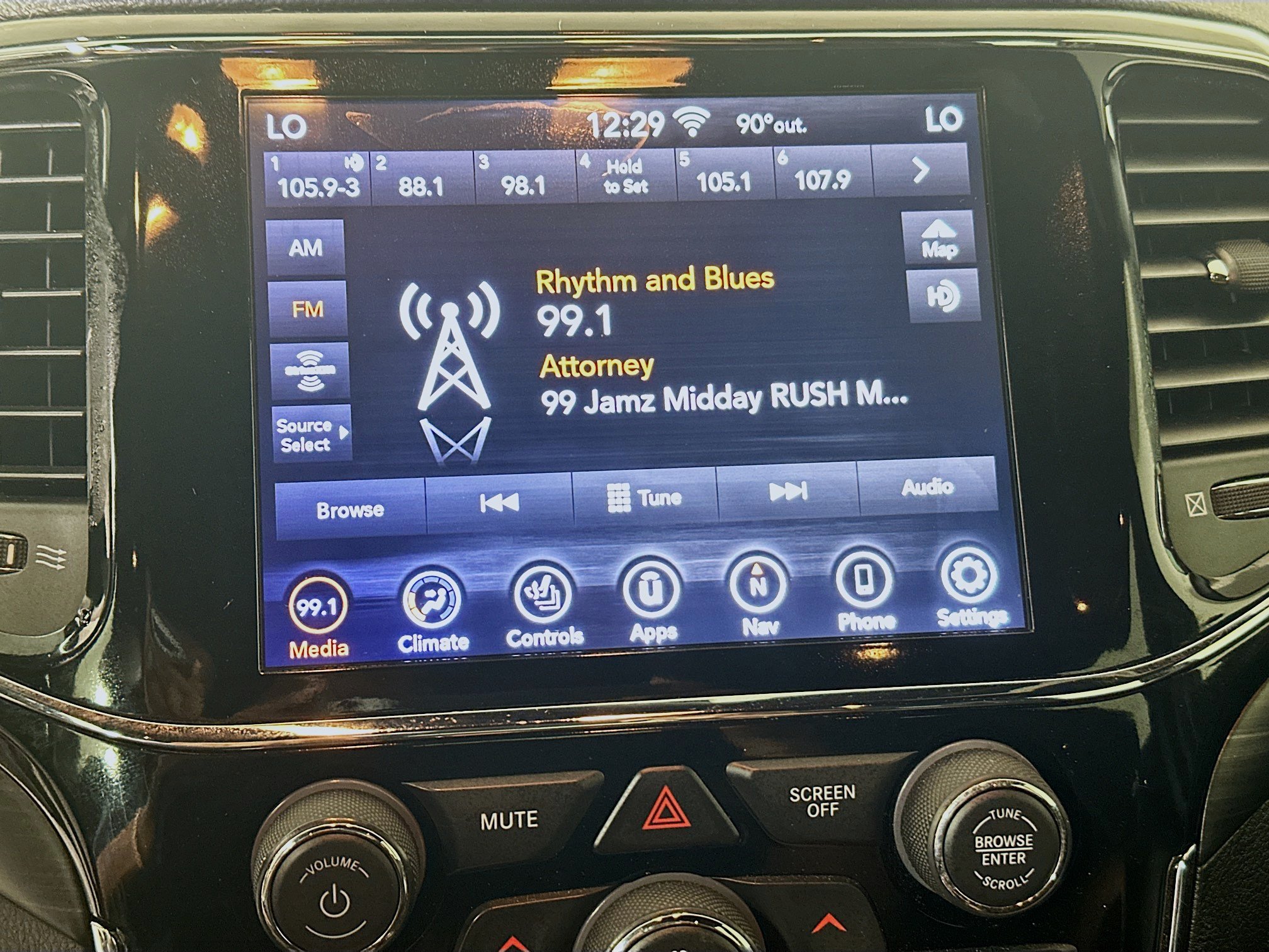 Used 2020 Jeep Grand Cherokee Altitude RWD image 24
