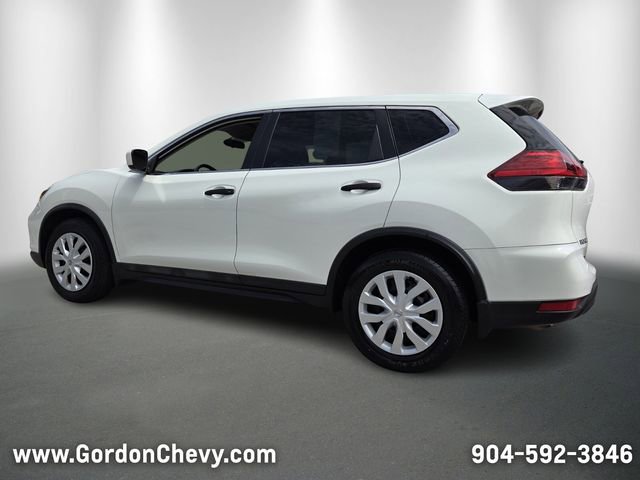 Used 2017 Nissan Rogue S image 3