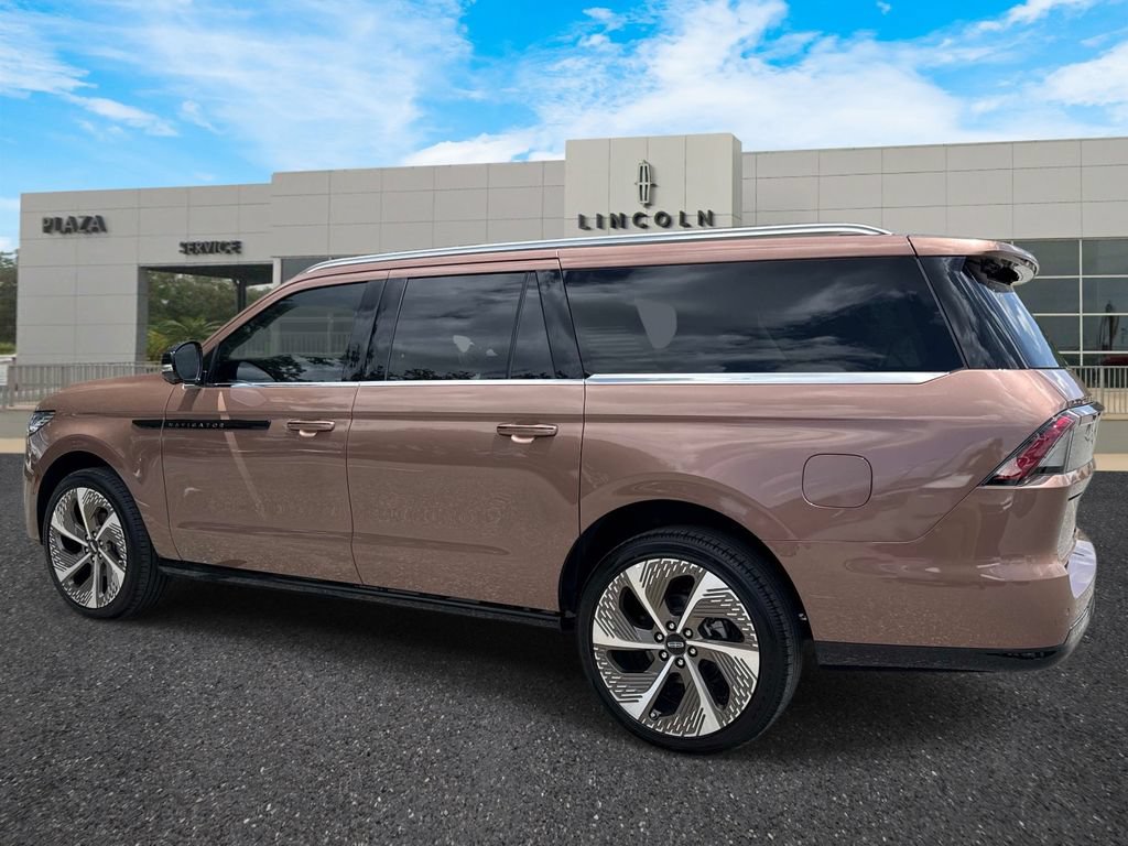New 2026 Lincoln Navigator L Black Label AWD/4WD image 5