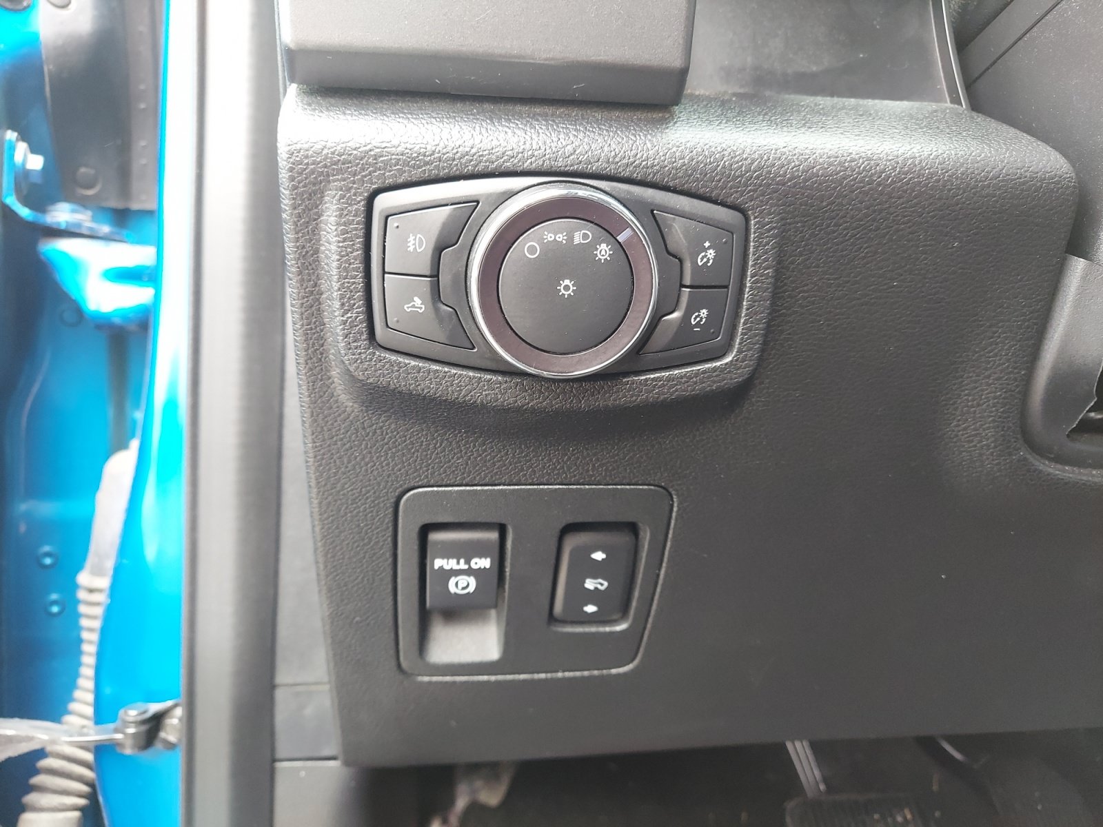 Used 2020 Ford F150 XLT w/ Equipment Group 302A Luxury AWD/4WD image 26