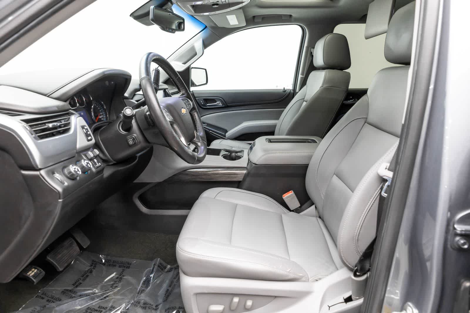 Used 2018 Chevrolet Tahoe LT w/ LT Signature Package AWD/4WD image 11