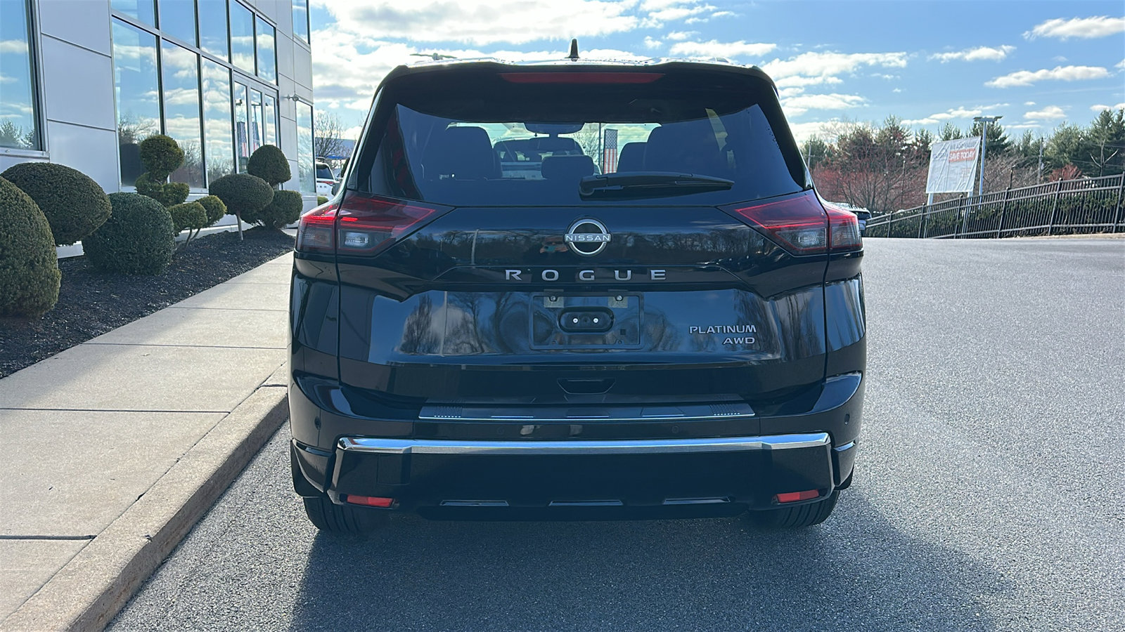 Certified 2025 Nissan Rogue Platinum w/ Platinum Premium Package image 5