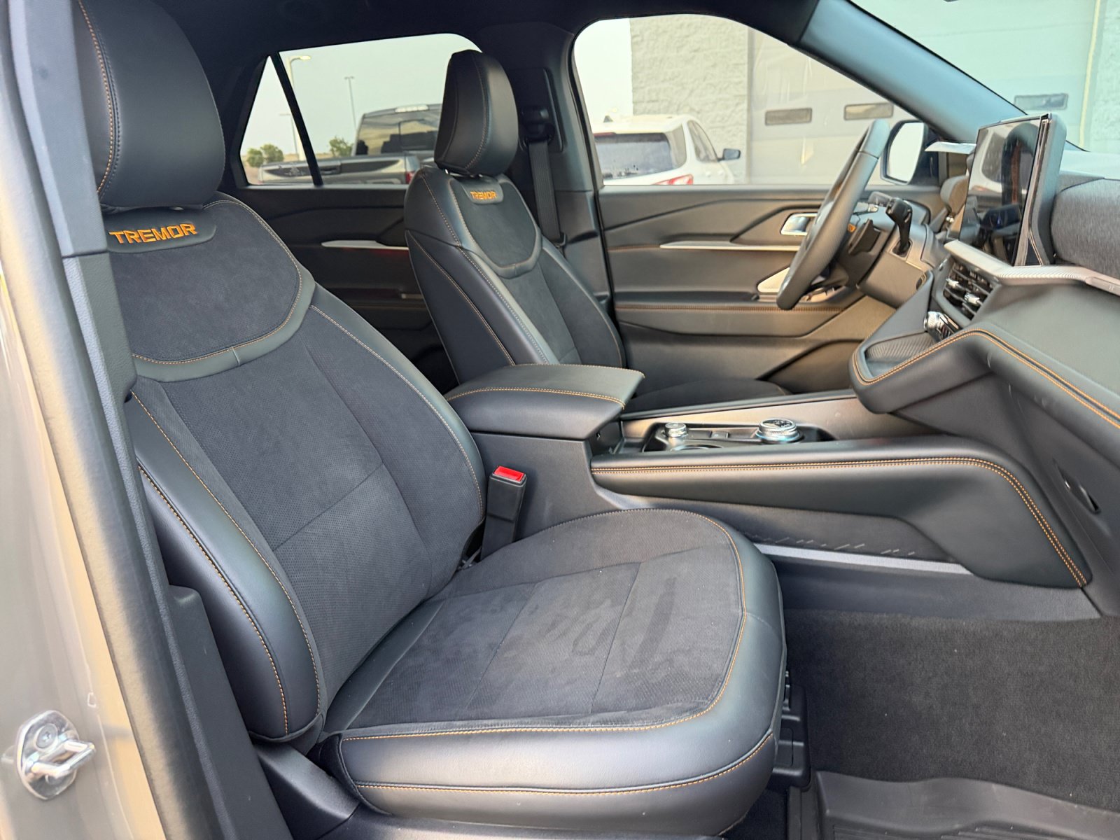 Used 2026 Ford Explorer Tremor w/ Tremor Ultimate Package AWD/4WD image 32