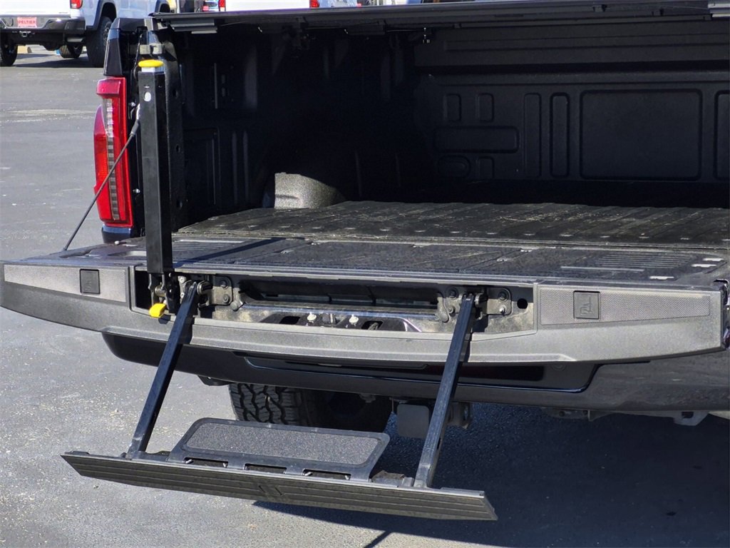 Used 2025 Ford F150 XLT w/ Equipment Group 302A MID image 9