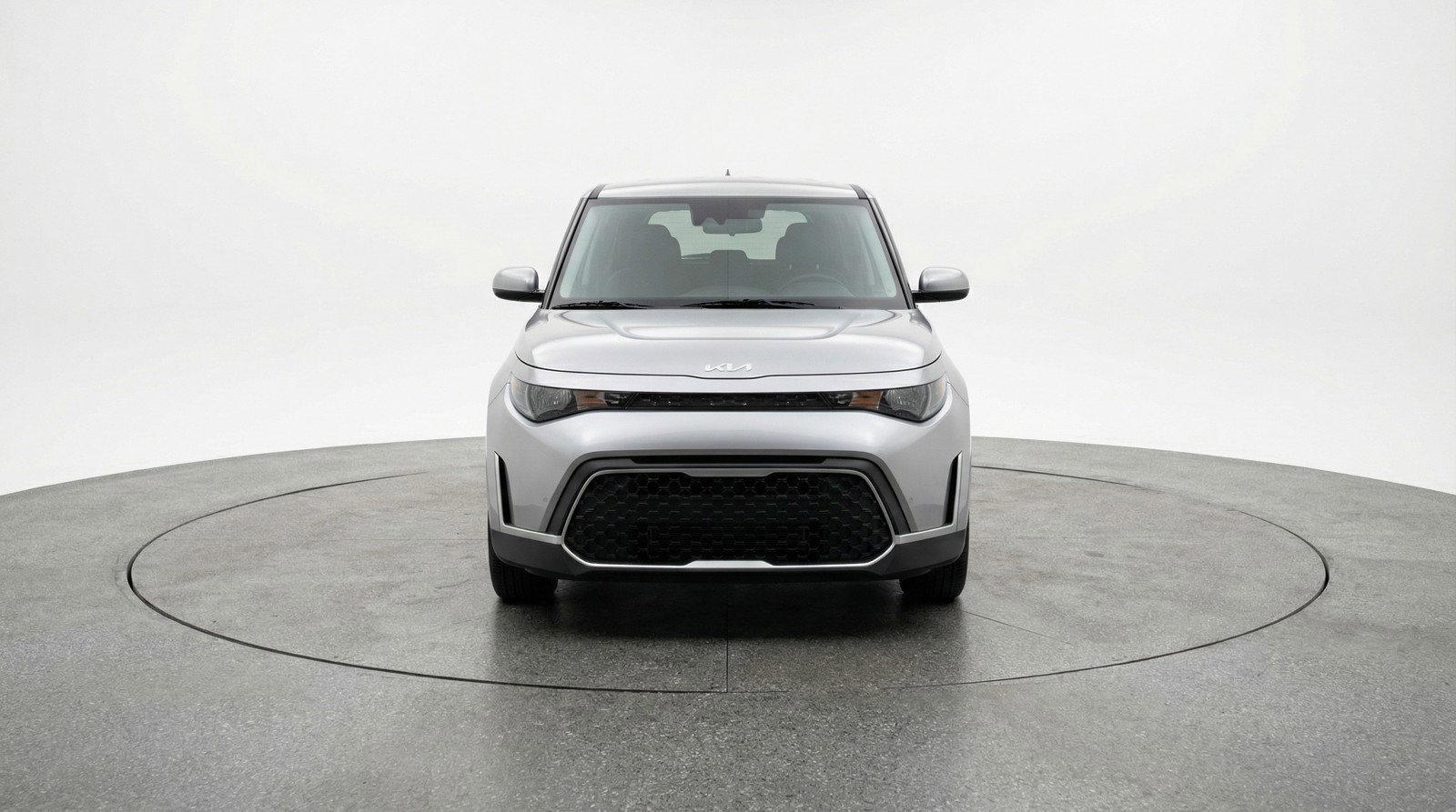 Used 2025 Kia Soul LX w/ LX Technology Package image 2