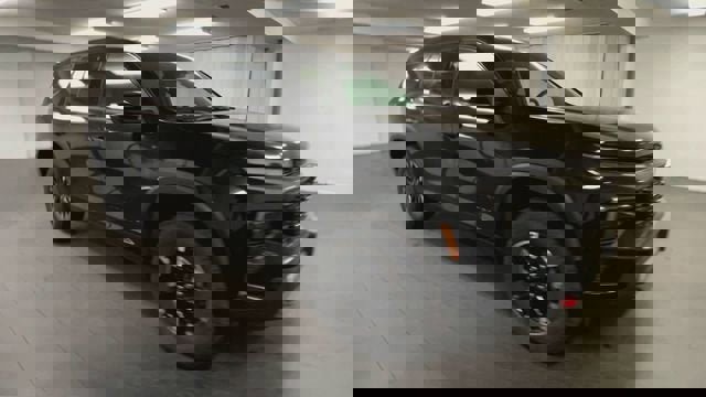 New 2026 Chevrolet Traverse Z71 w/ Enhanced Driving Package image 2