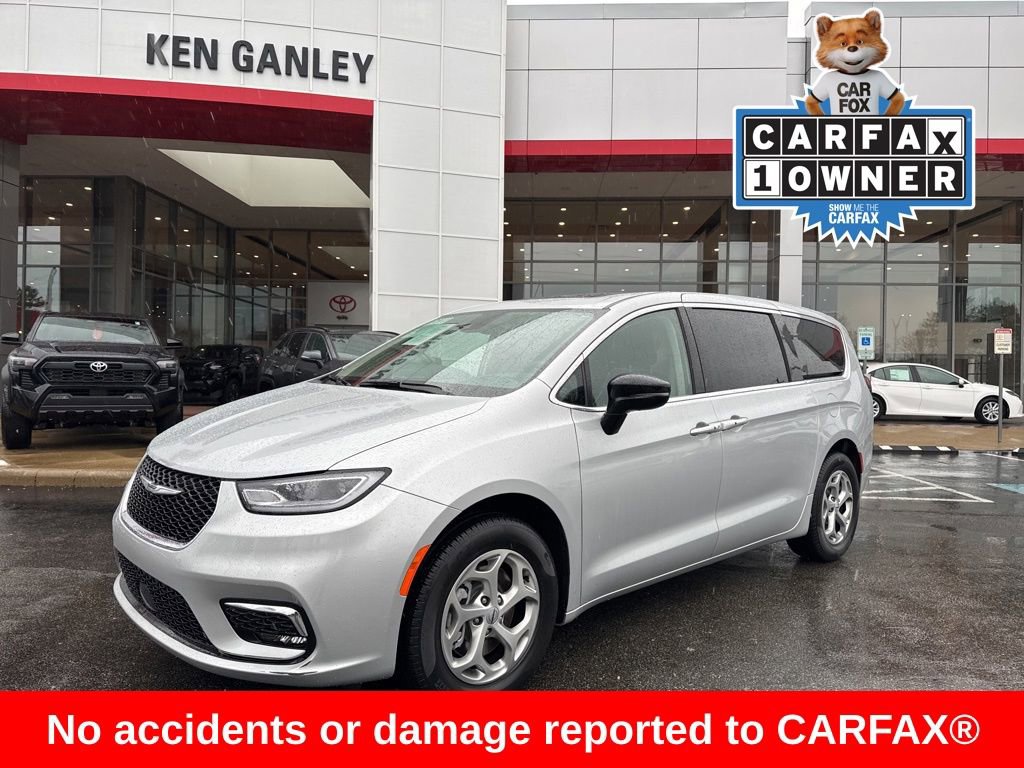 Used 2024 Chrysler Pacifica Limited image 1