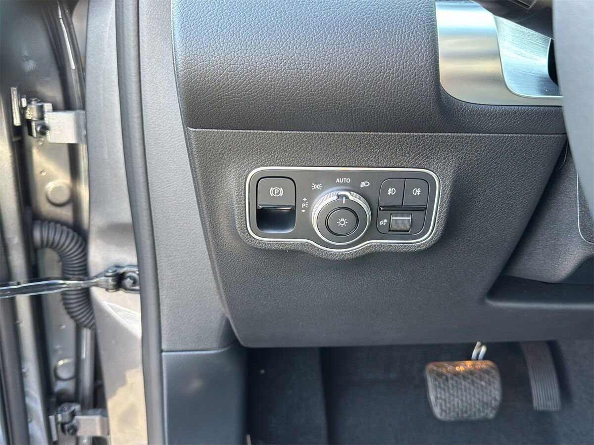 New 2026 Mercedes-Benz GLB 250 4MATIC image 20