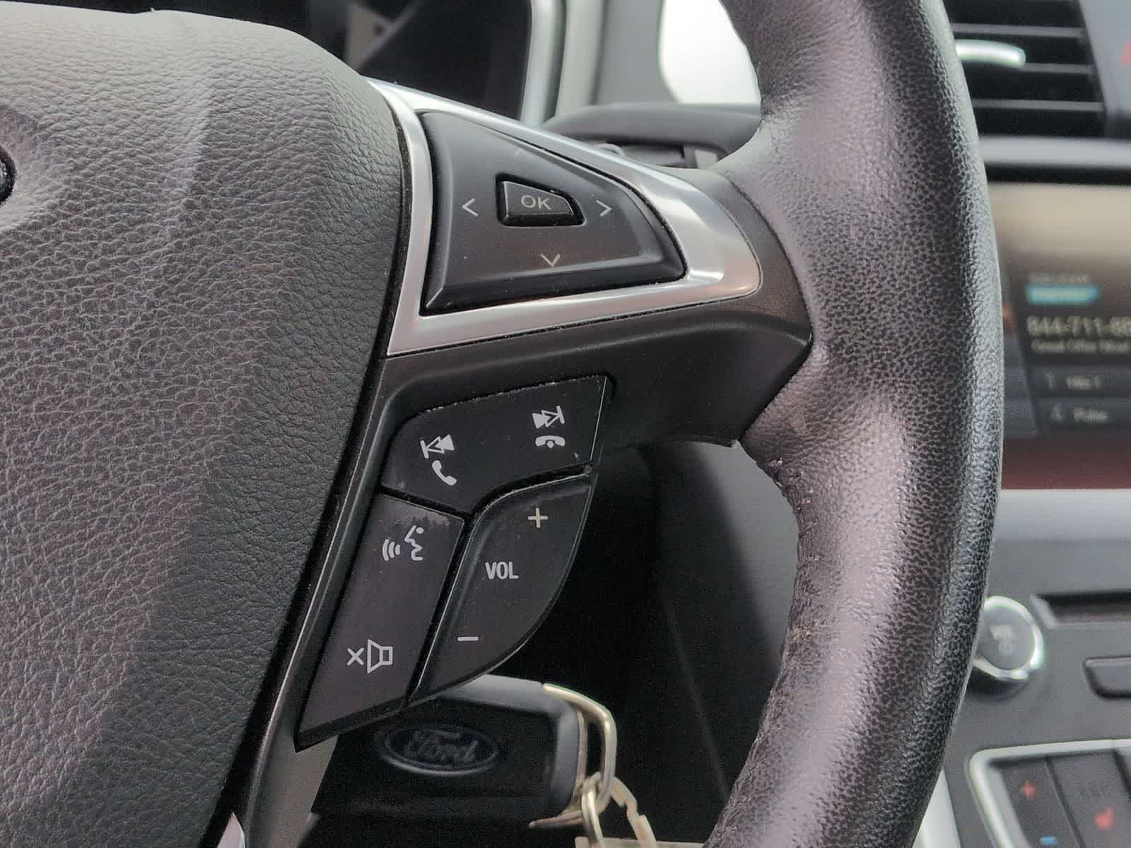 Used 2016 Ford Fusion SE FWD image 24