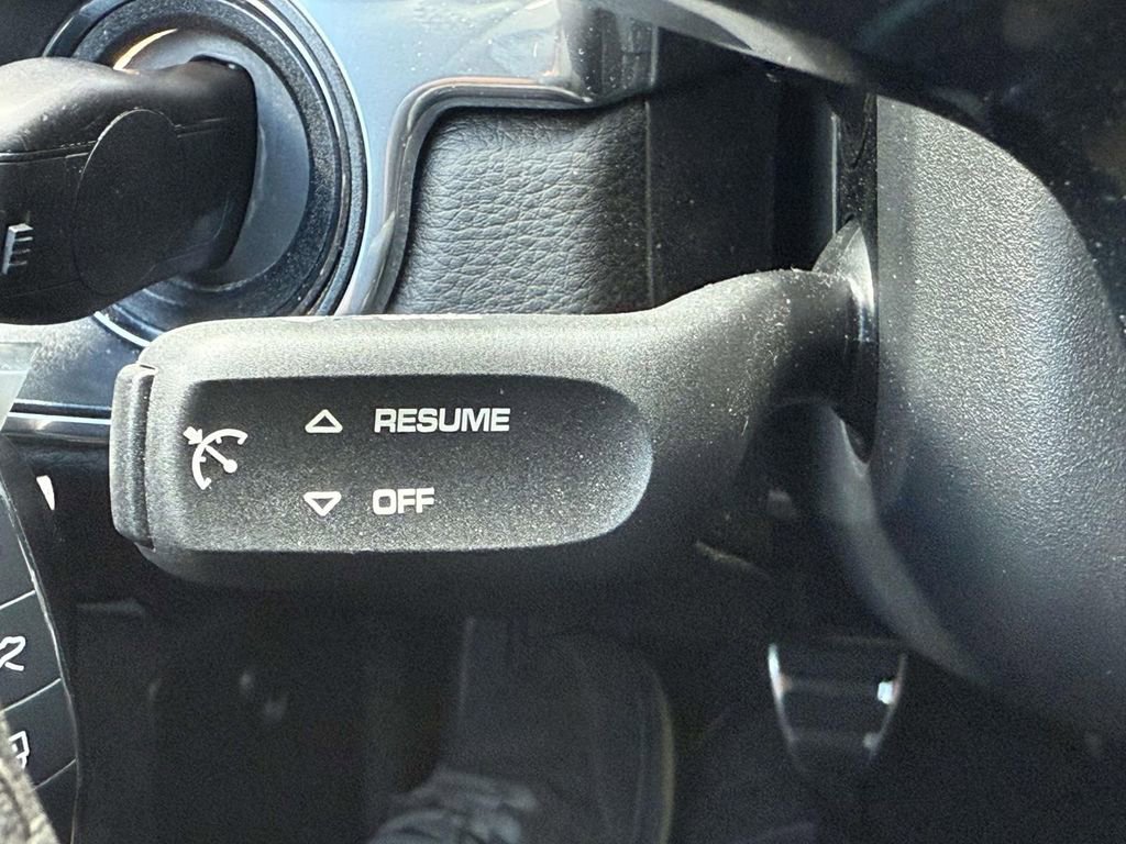 Used 2024 Porsche 718 Cayman image 27