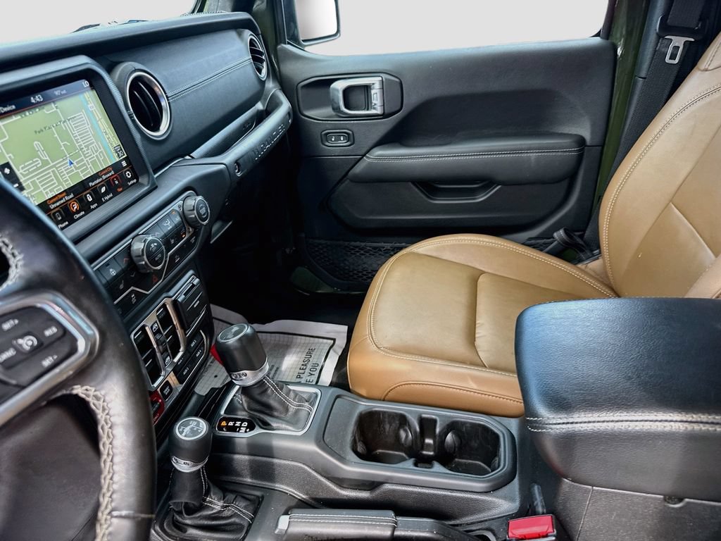 Used 2023 Jeep Wrangler Unlimited Rubicon 4xe w/ Cold Weather Group AWD/4WD image 25