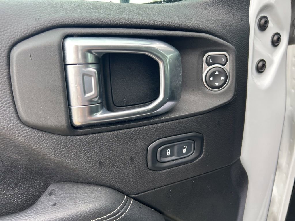 Used 2023 Jeep Wrangler Sahara w/ Cold Weather Group image 14