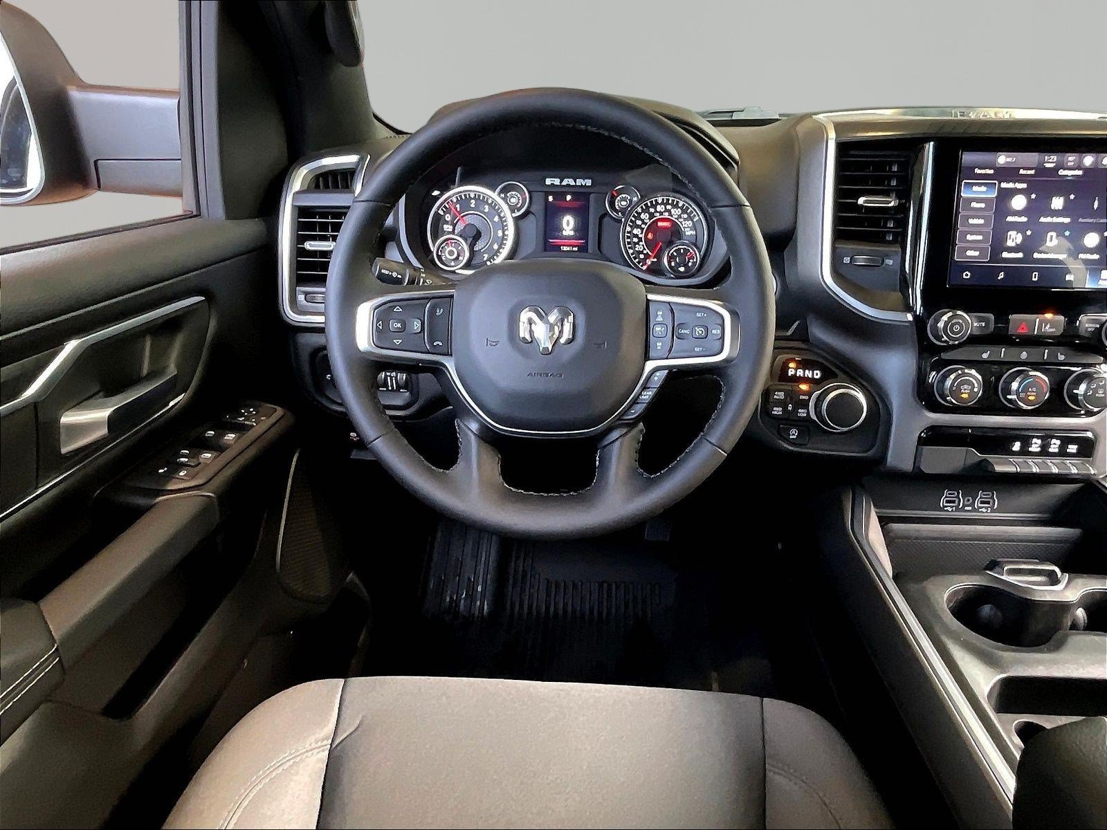 Used 2025 RAM 1500 Big Horn AWD/4WD image 9