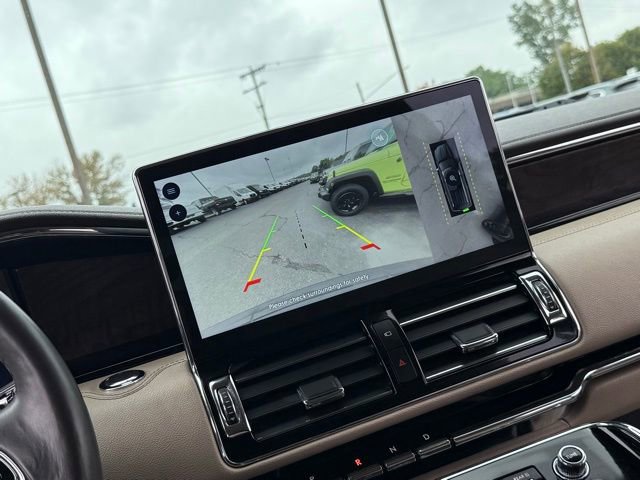 Used 2024 Lincoln Navigator Premiere image 5