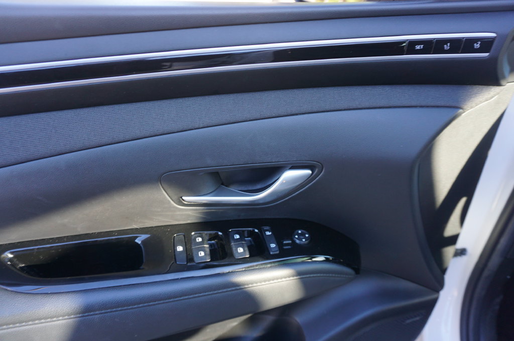 Used 2023 Hyundai Tucson Limited AWD/4WD image 4