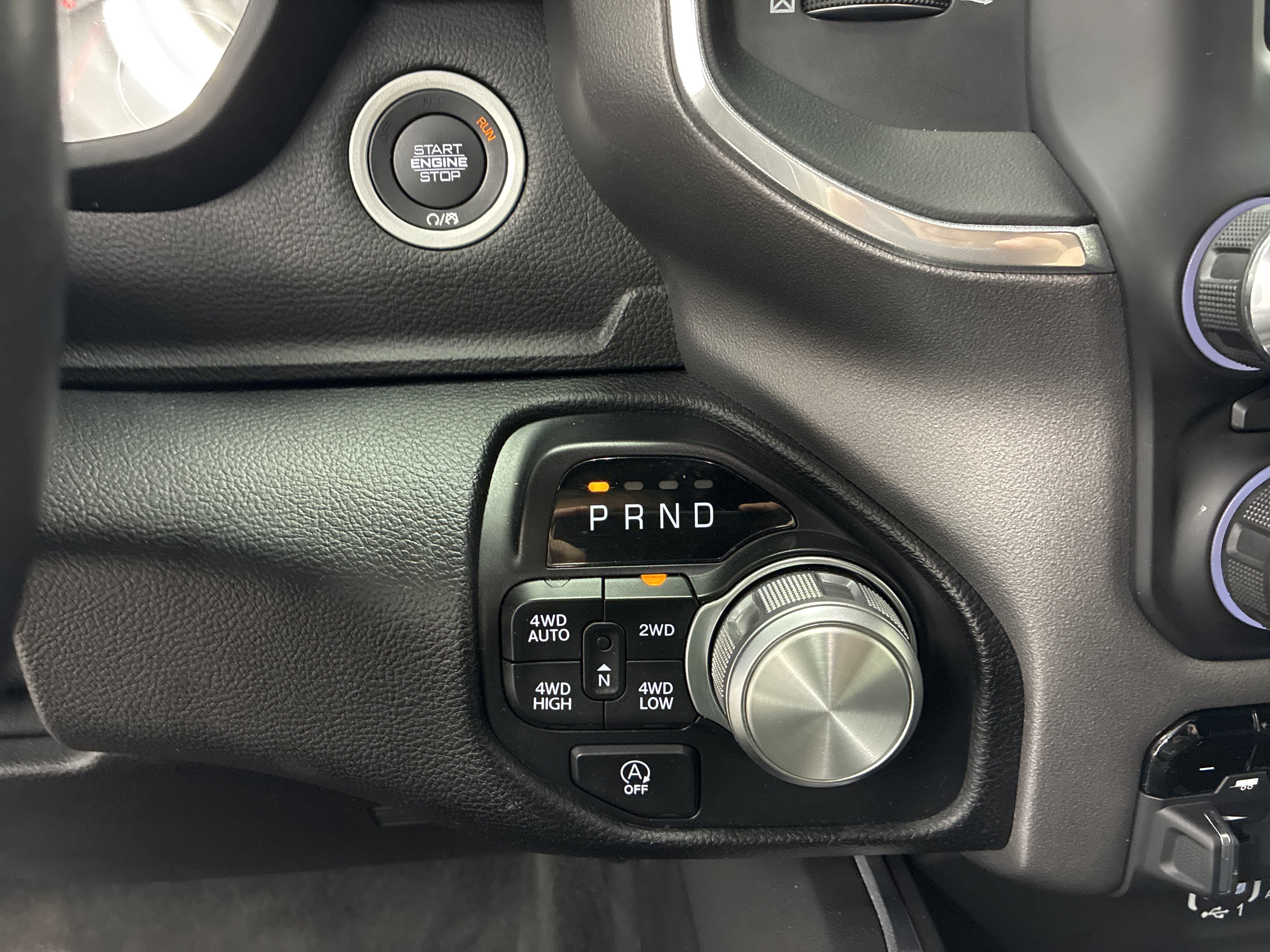 Used 2021 RAM 1500 Laramie w/ Sport Appearance Package AWD/4WD image 18