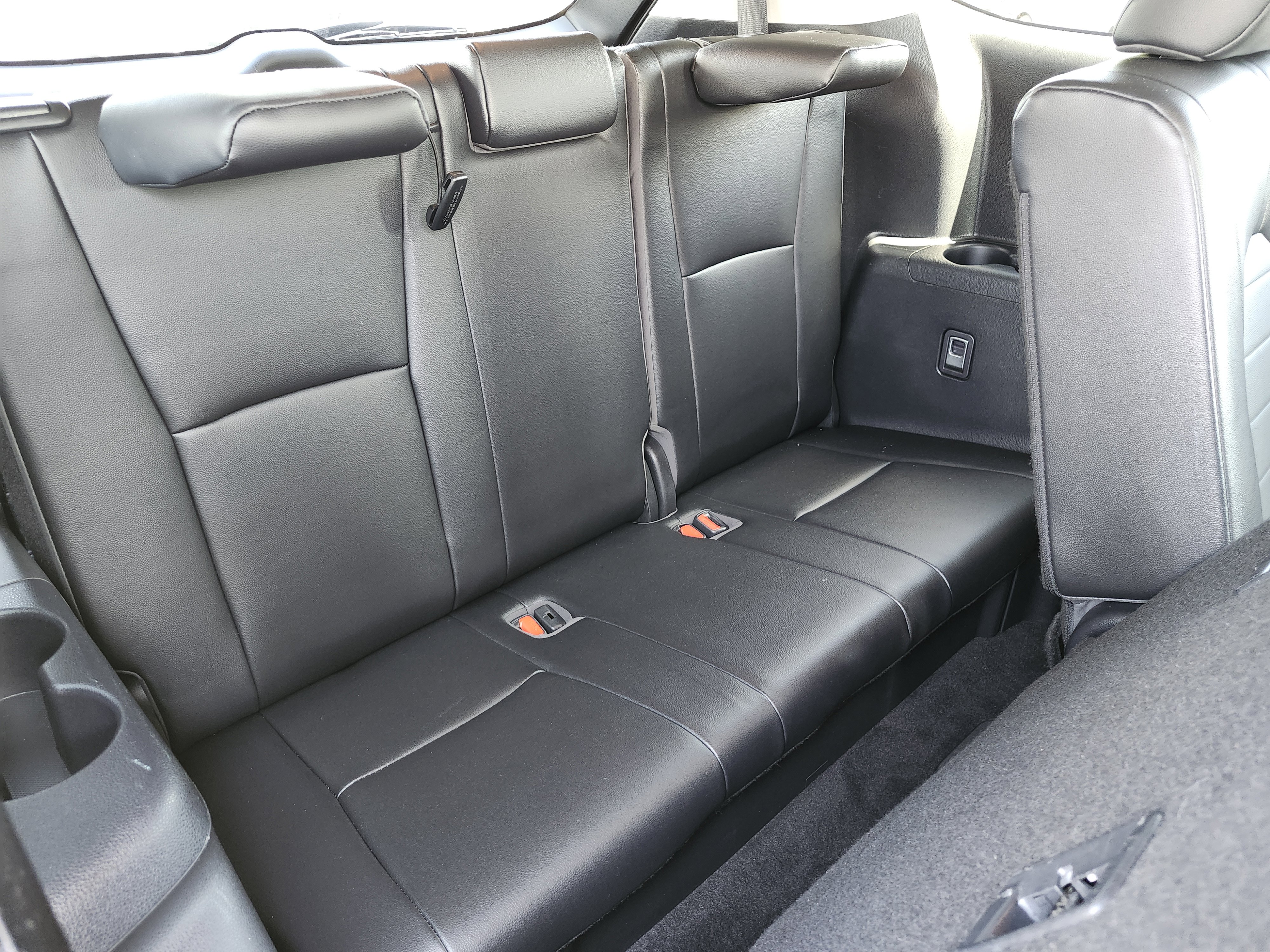 Used 2022 Toyota Highlander XLE AWD/4WD image 23