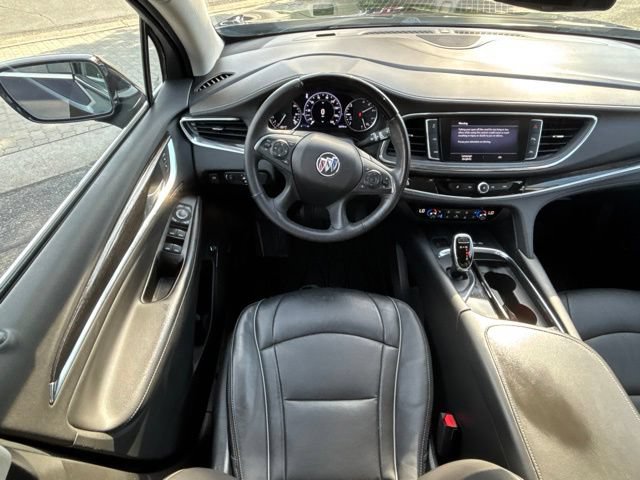 Used 2020 Buick Enclave Avenir w/ Avenir Technology Package AWD/4WD image 7