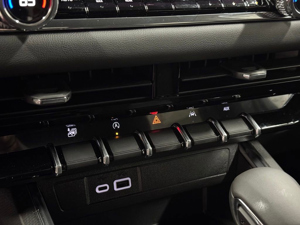 New 2025 GMC Canyon Elevation w/ Convenience Package image 25