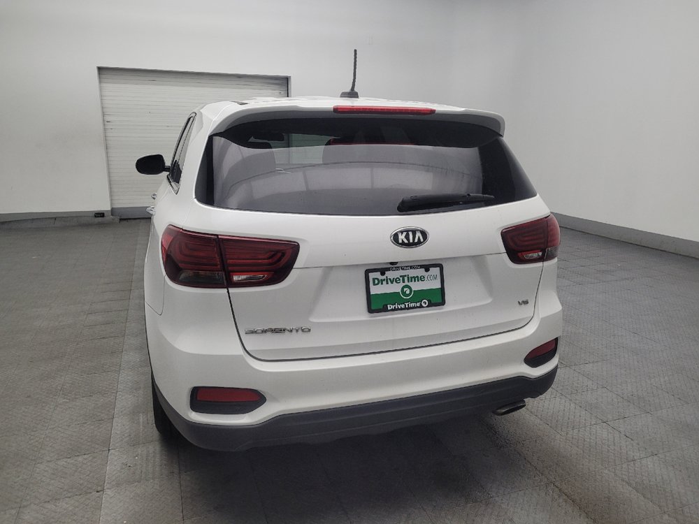 Used 2019 Kia Sorento FWD V6 image 6