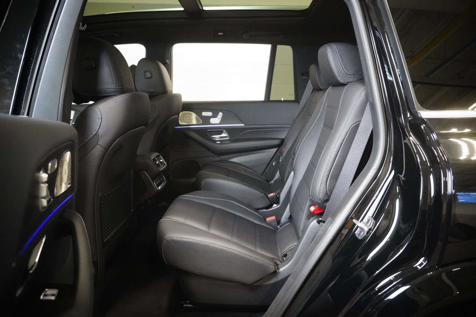 New 2026 Mercedes-Benz GLS 450 4MATIC image 16