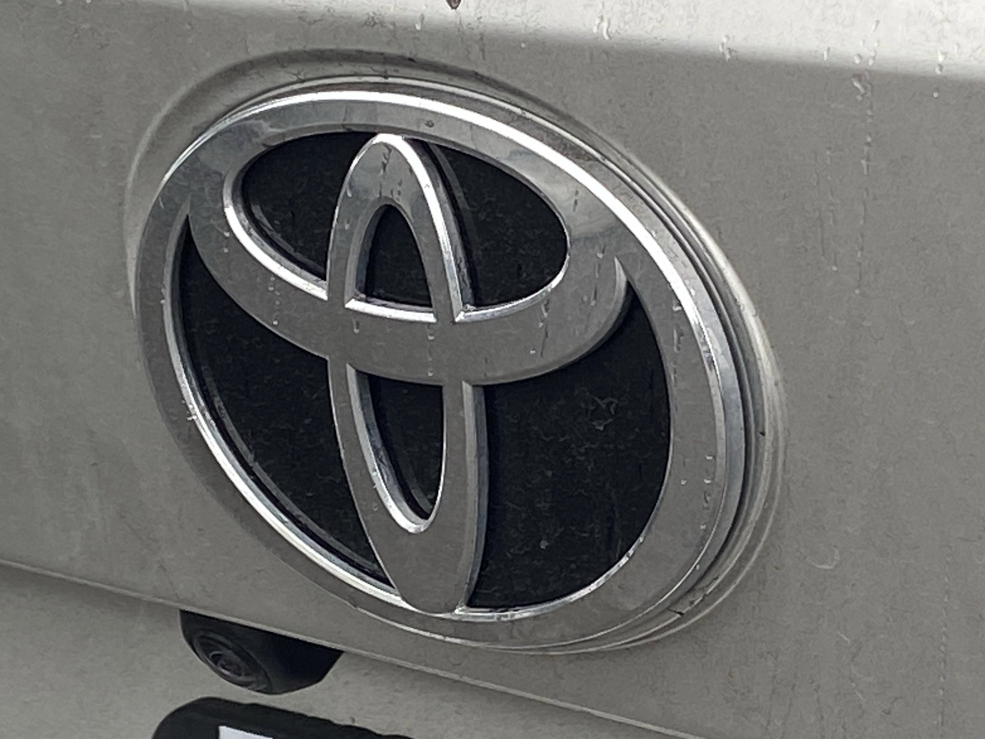 Used 2024 Toyota bZ4X Limited image 4