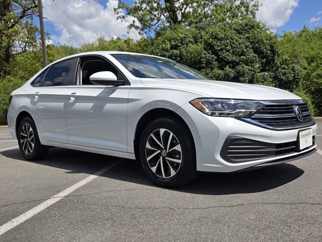 Used 2022 Volkswagen Jetta S image 7