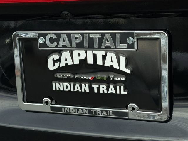 Used 2024 Chrysler Pacifica Touring-L image 40