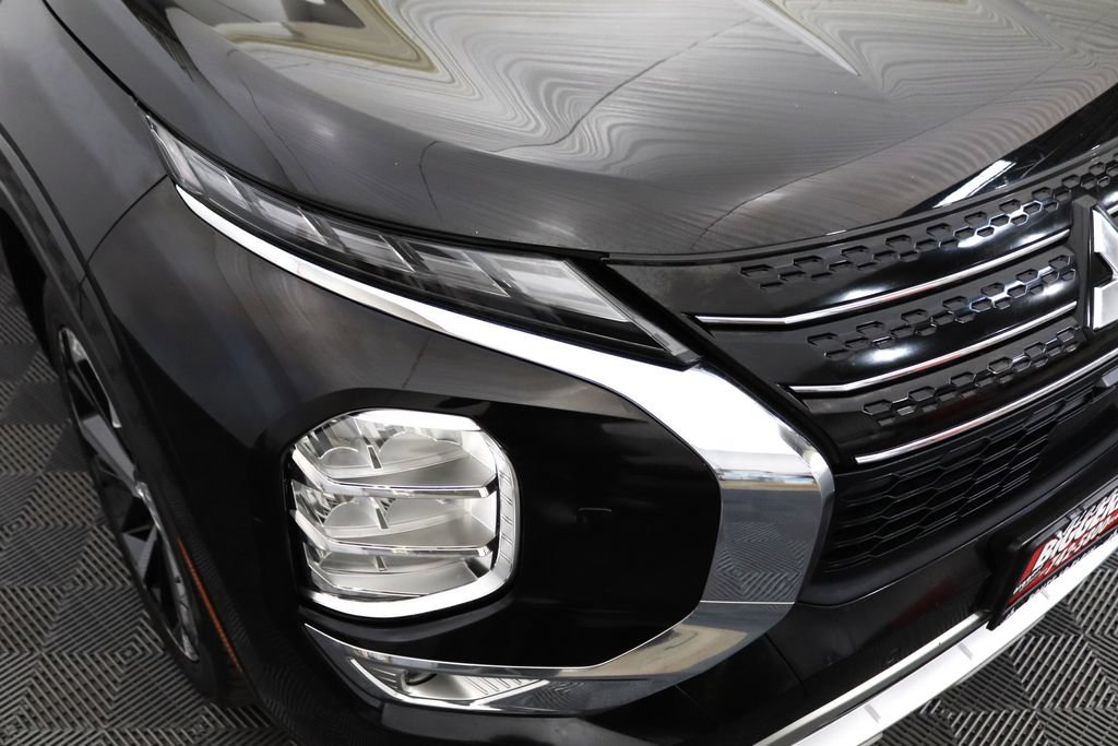 Used 2023 Mitsubishi Outlander SEL AWD/4WD image 10