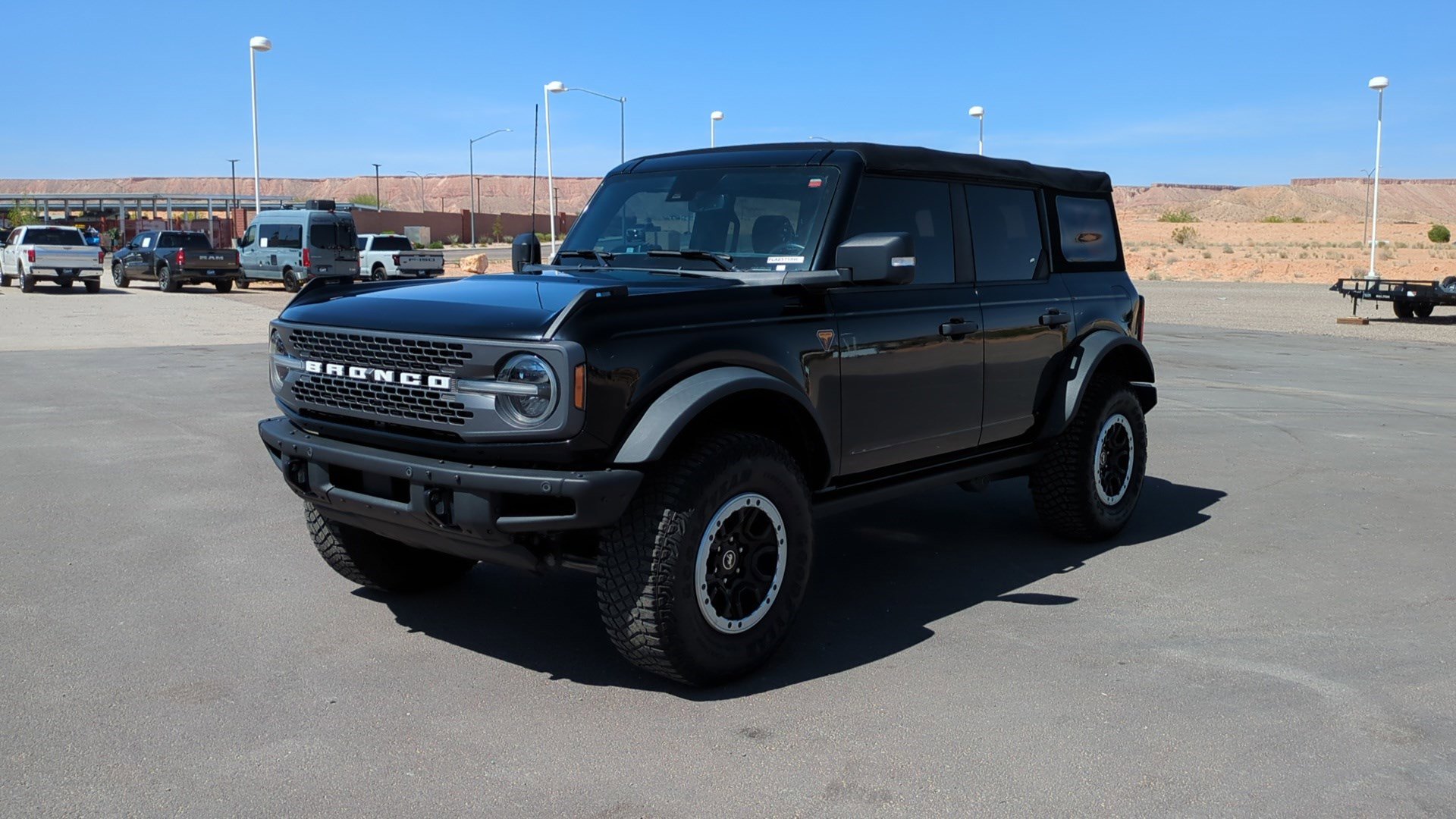 Used 2023 Ford Bronco Badlands image 7