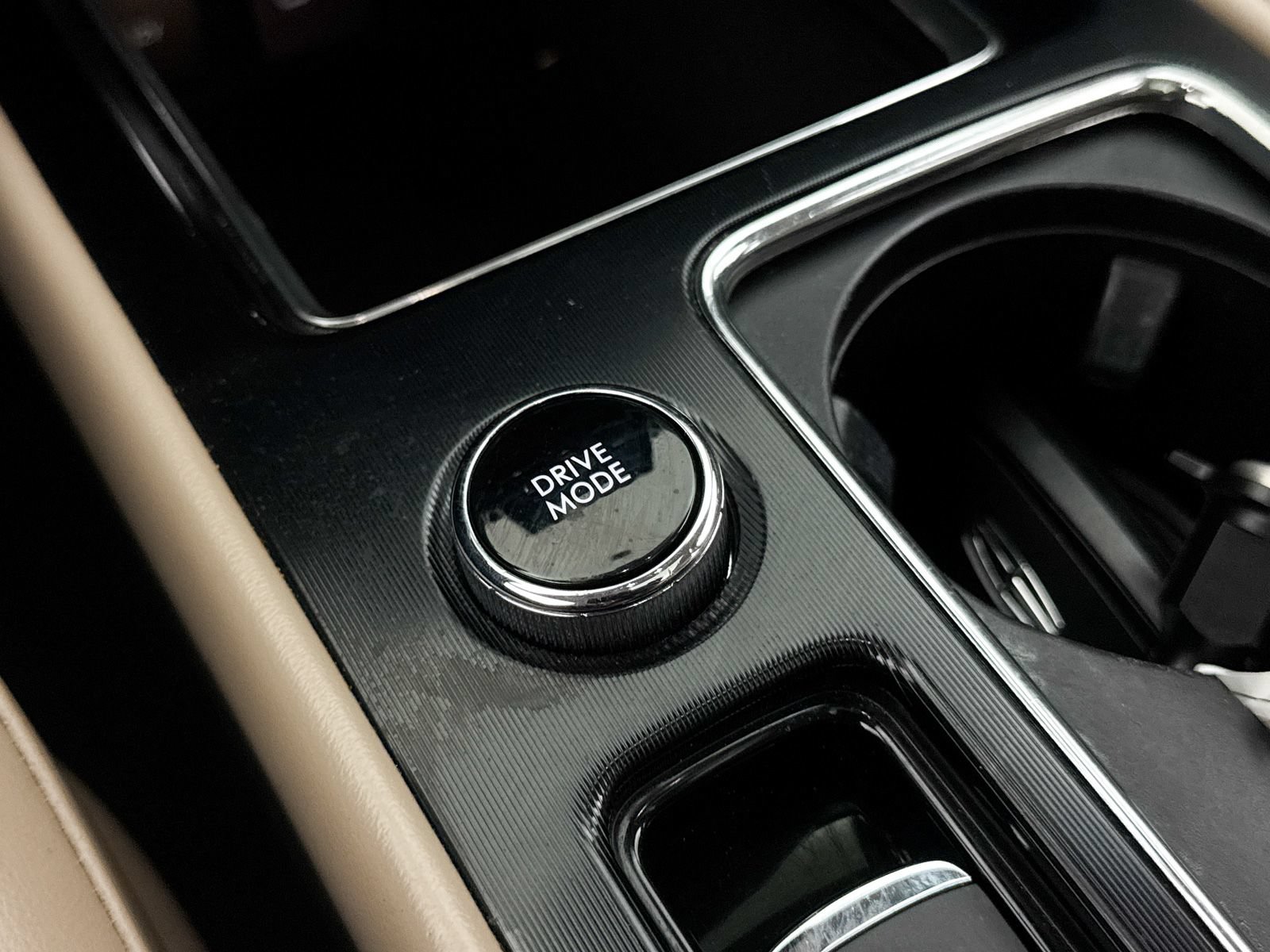 Used 2020 Lincoln Corsair Reserve FWD image 11