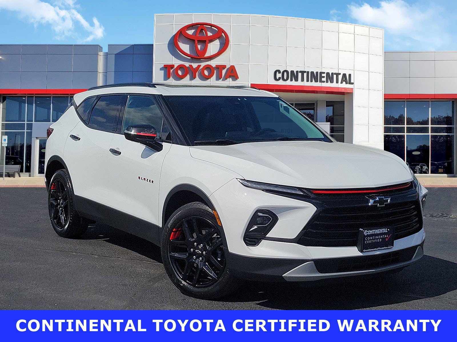 Used 2023 Chevrolet Blazer LT w/ Sound & Technology Package FWD image 1