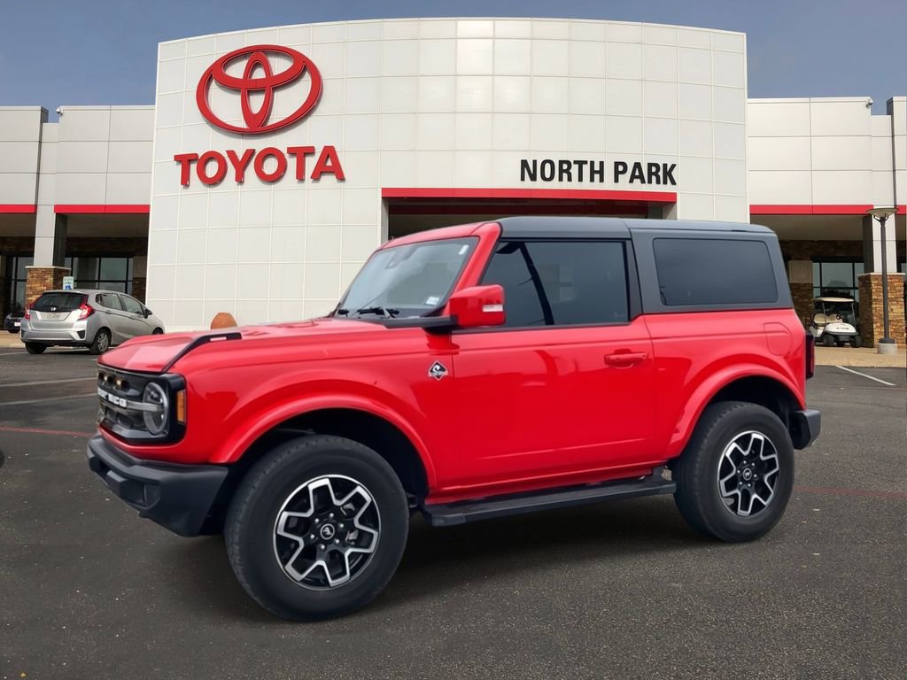 Used 2023 Ford Bronco Outer Banks AWD/4WD image 1