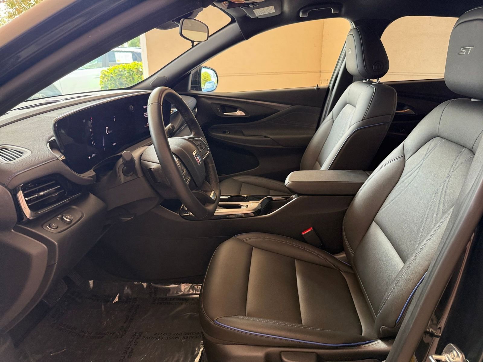 Used 2025 Buick Envista Sport Touring image 21