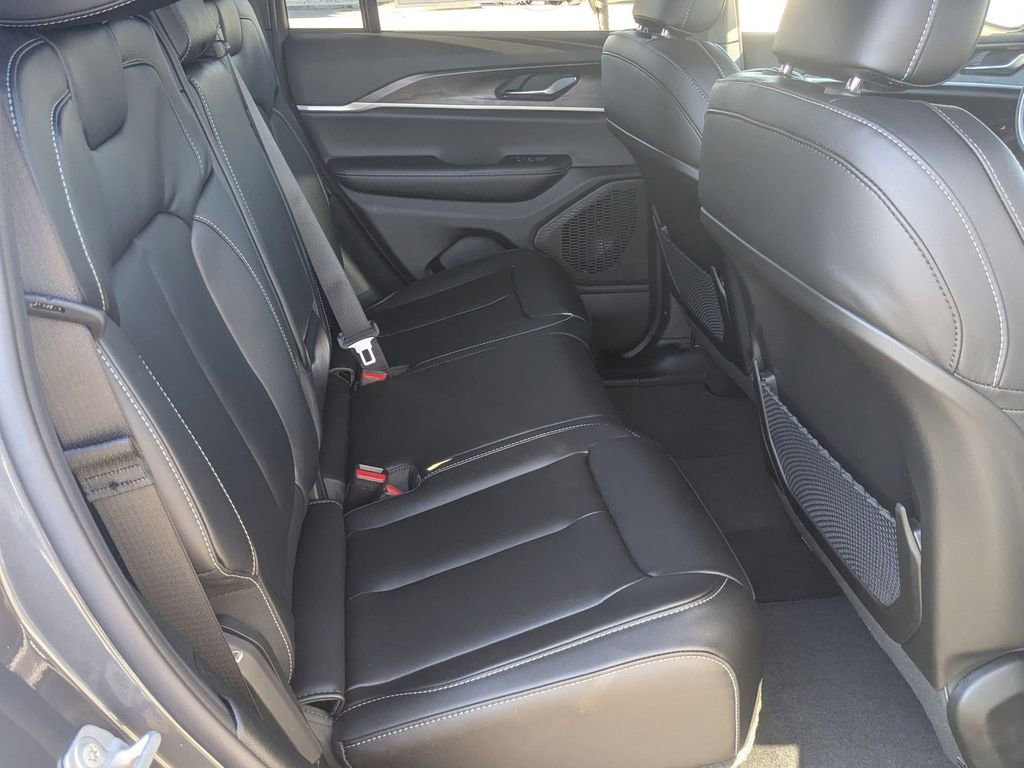 New 2025 Jeep Grand Cherokee Limited image 33