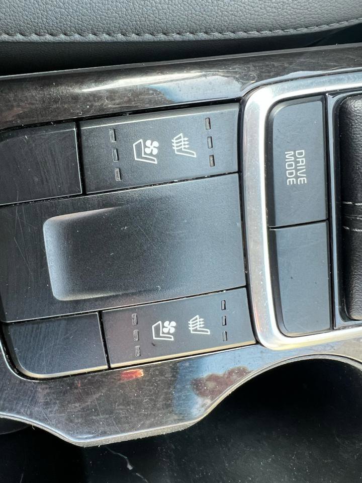 Used 2018 Kia Optima EX w/ Premium Package image 18