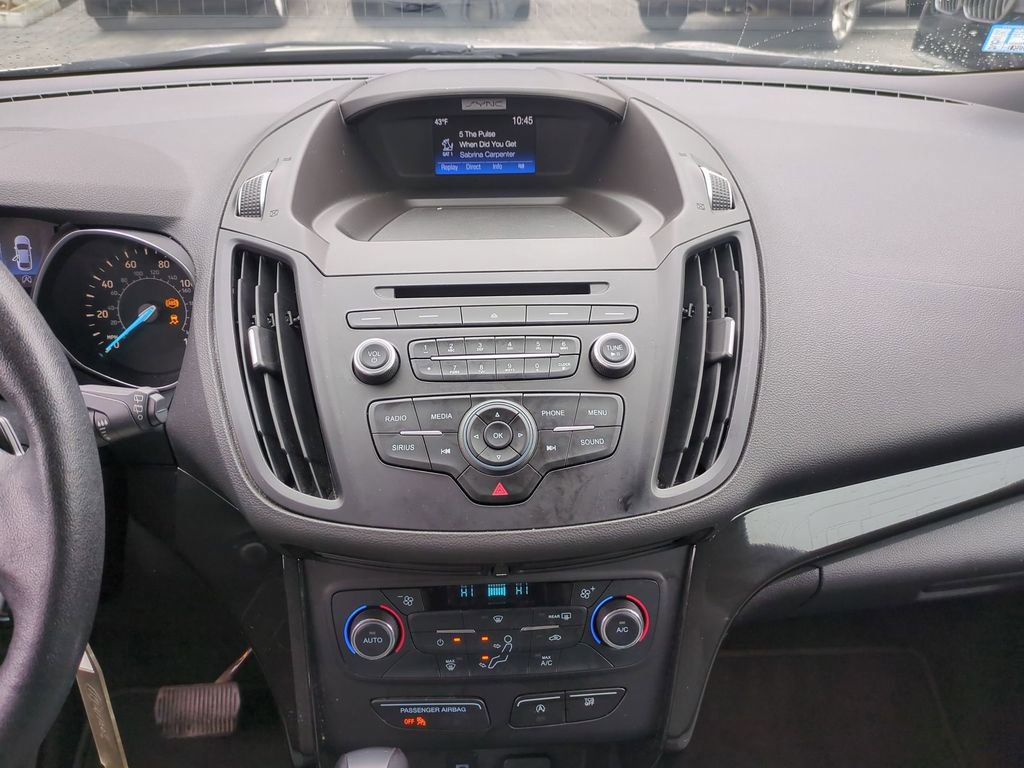 Used 2017 Ford Escape SE w/ SE Sport Appearance Package image 32