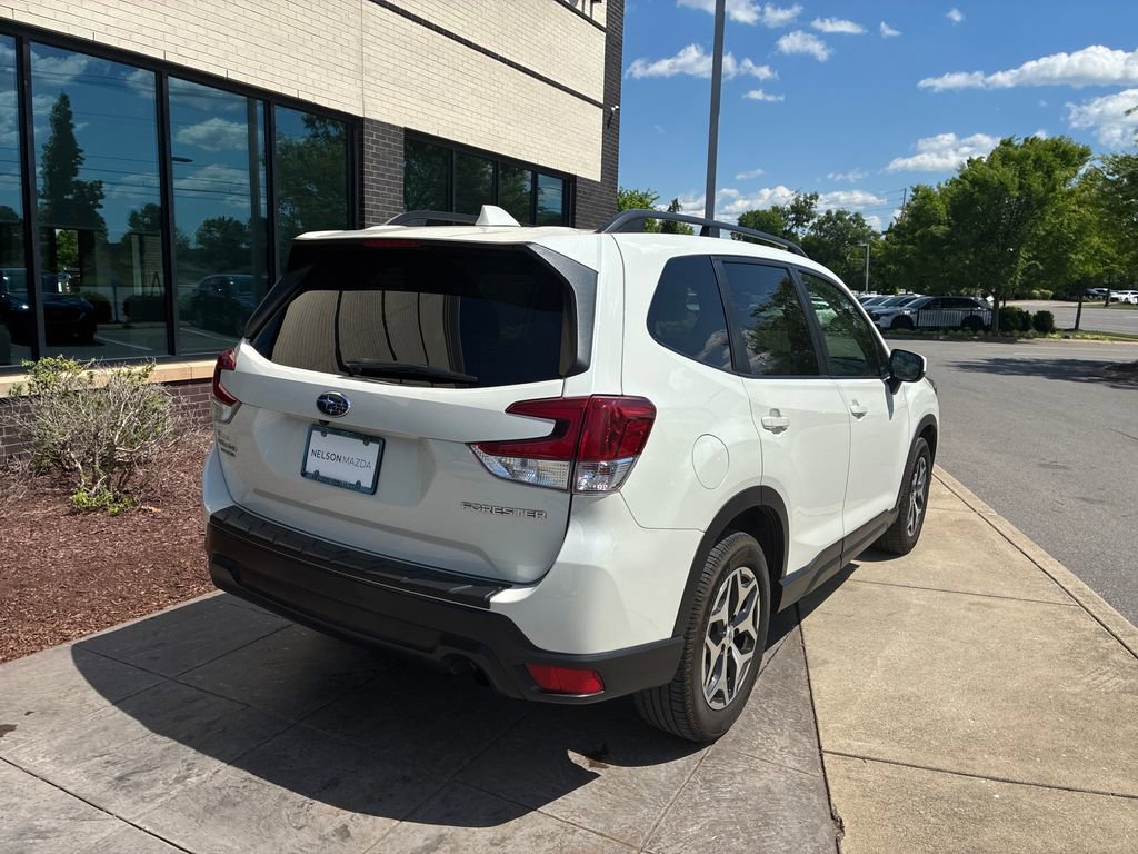 Used 2020 Subaru Forester Premium w/ Popular Package #1 AWD/4WD image 3