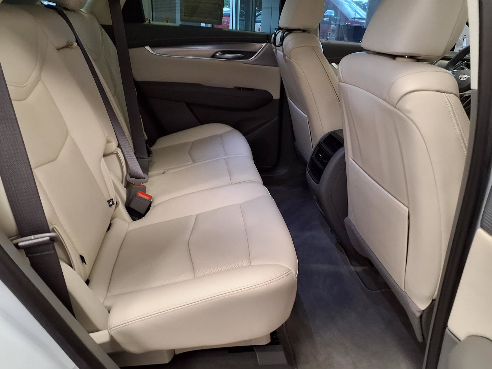 Certified 2025 Cadillac XT5 Premium Luxury FWD image 14