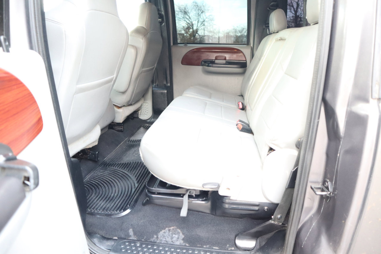 Used 2006 Ford F250 Lariat image 13