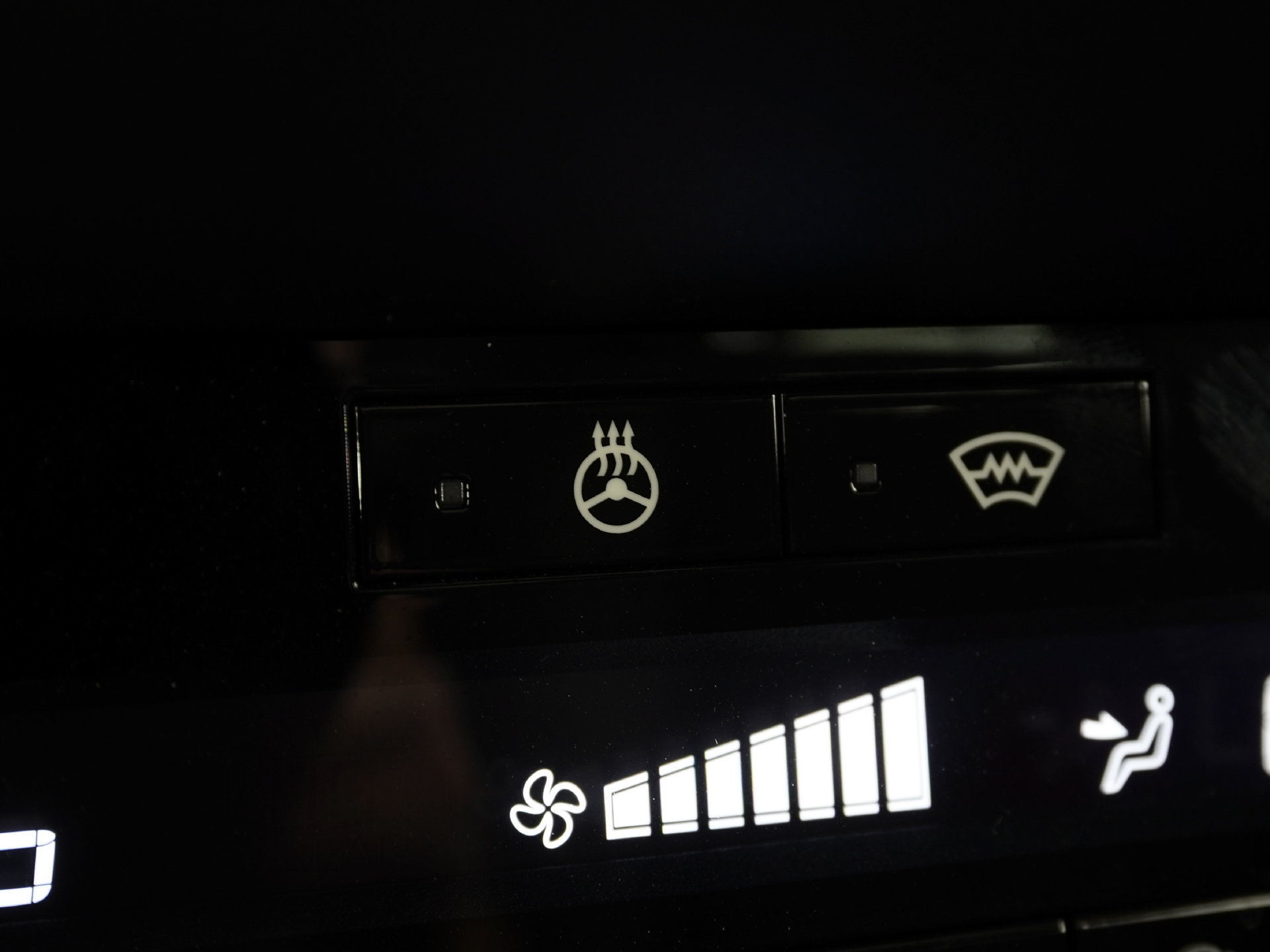 New 2026 Mitsubishi Outlander AWD image 16